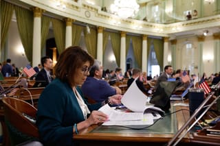 California lawmakers deliver major Democratic climate, housing and labor wins to Newsom