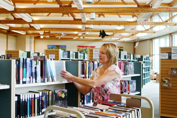 Federal judge overturns part of Florida’s book ban law, drawing on nearly 100 years of precedent protecting First Amendment access to ideas